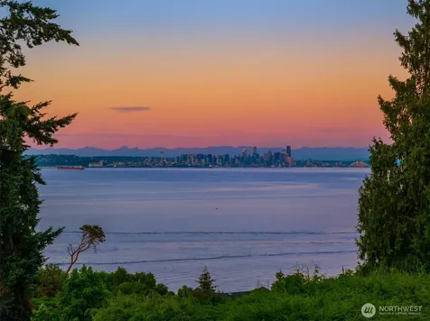 10793 NE Bill Point Drive Bainbridge Island WA 98110