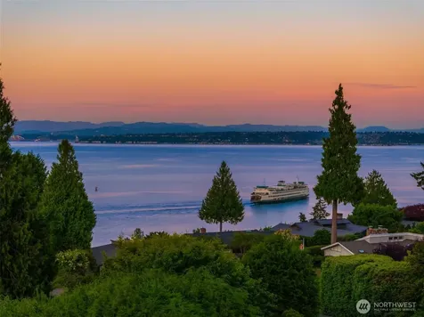 10793 NE Bill Point Drive Bainbridge Island WA 98110