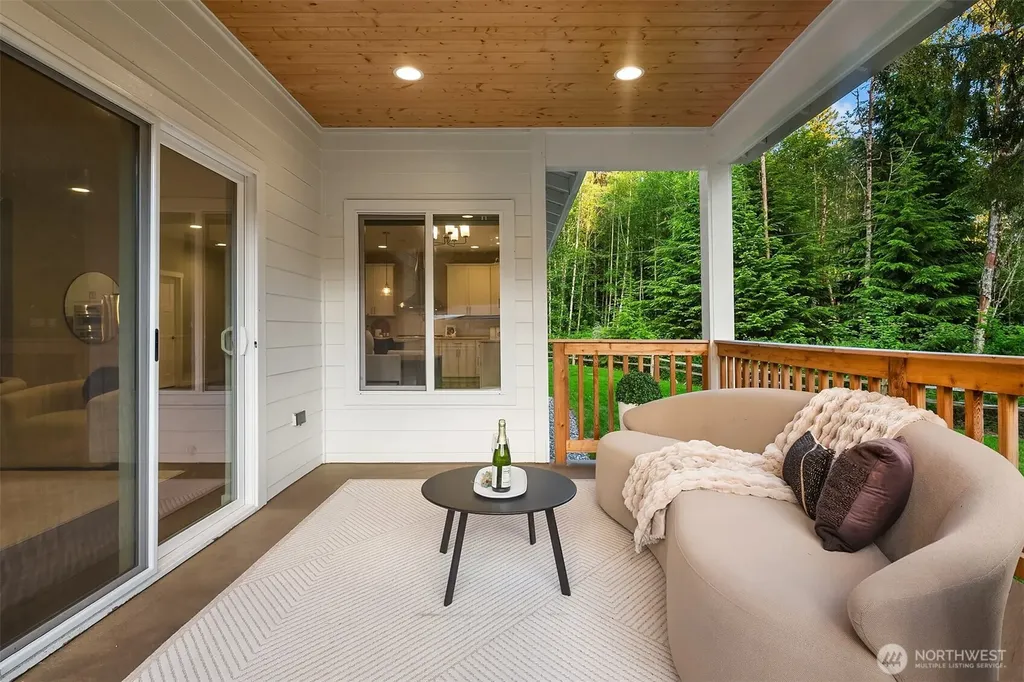 10424 348th Avenue SE Snoqualmie WA 98065