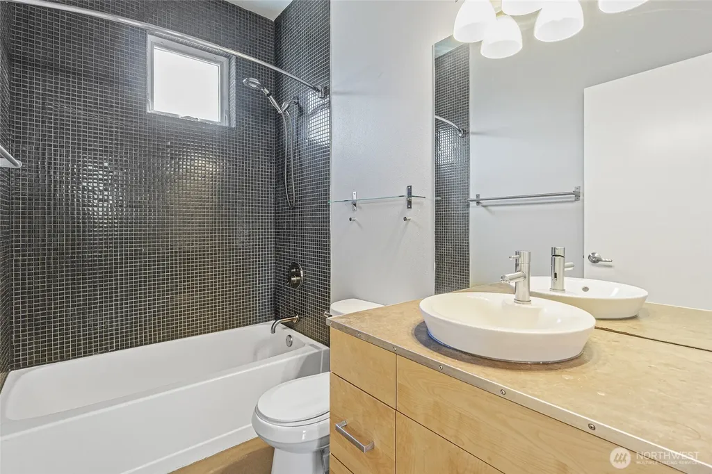 6706 Corson Avenue S Seattle WA 98108
