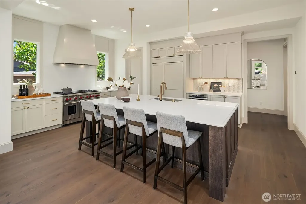 14064 102nd Court NE Kirkland WA 98034