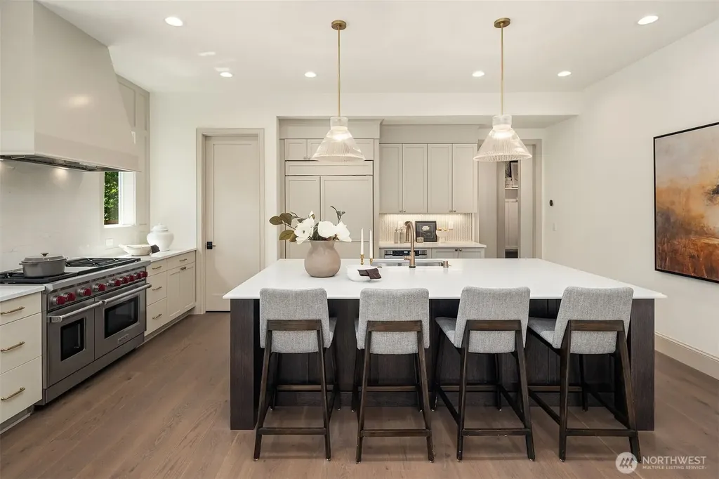 14064 102nd Court NE Kirkland WA 98034