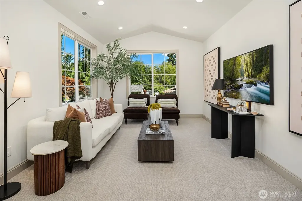 14064 102nd Court NE Kirkland WA 98034