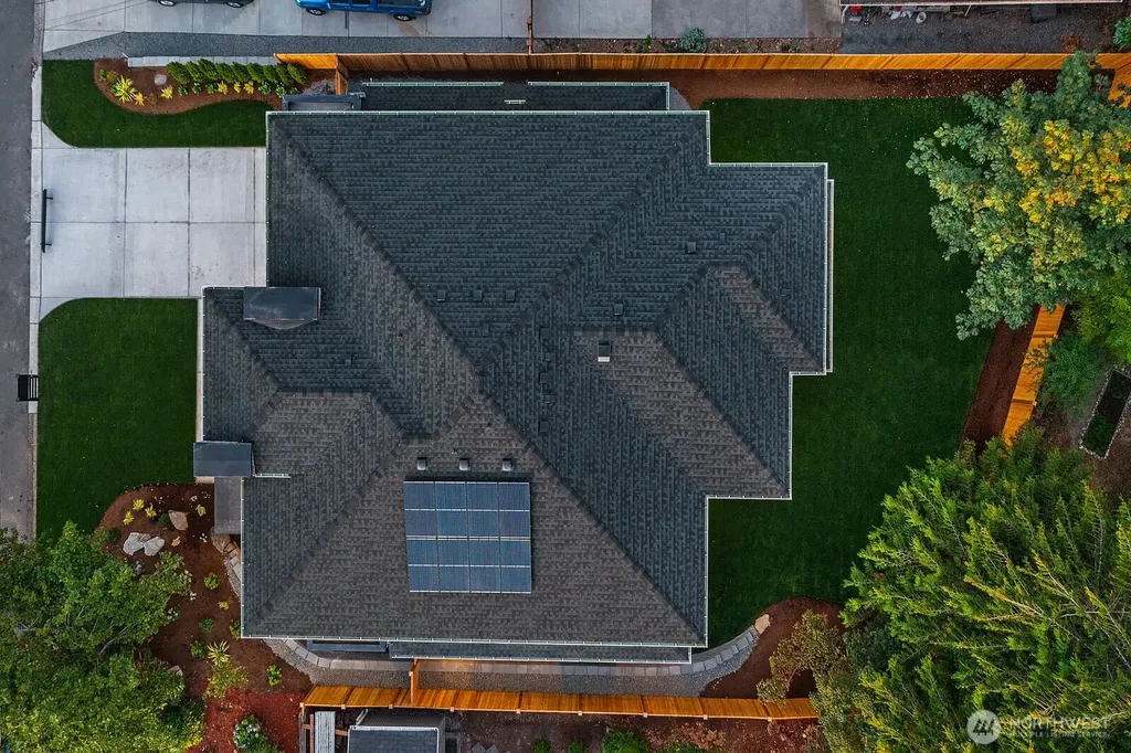 14064 102nd Court NE Kirkland WA 98034