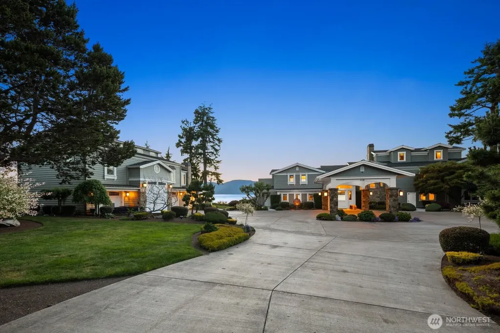 1114 B Avenue Anacortes WA 98221