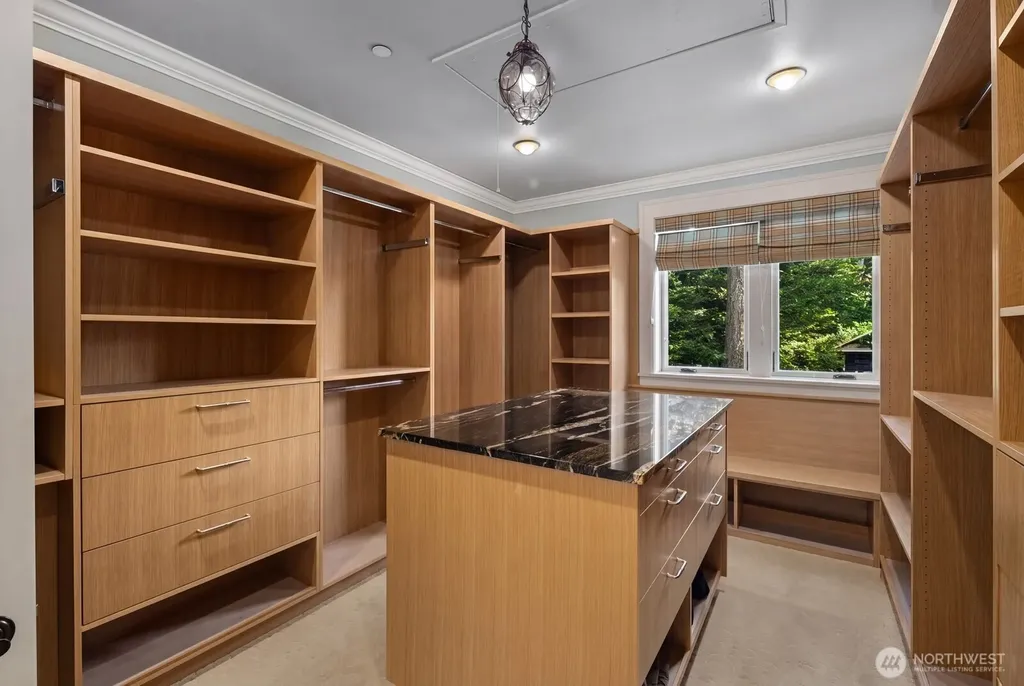 1114 B Avenue Anacortes WA 98221