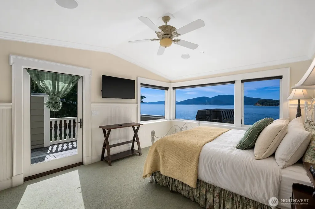 1114 B Avenue Anacortes WA 98221