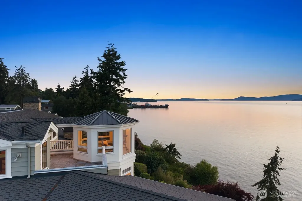 1114 B Avenue Anacortes WA 98221