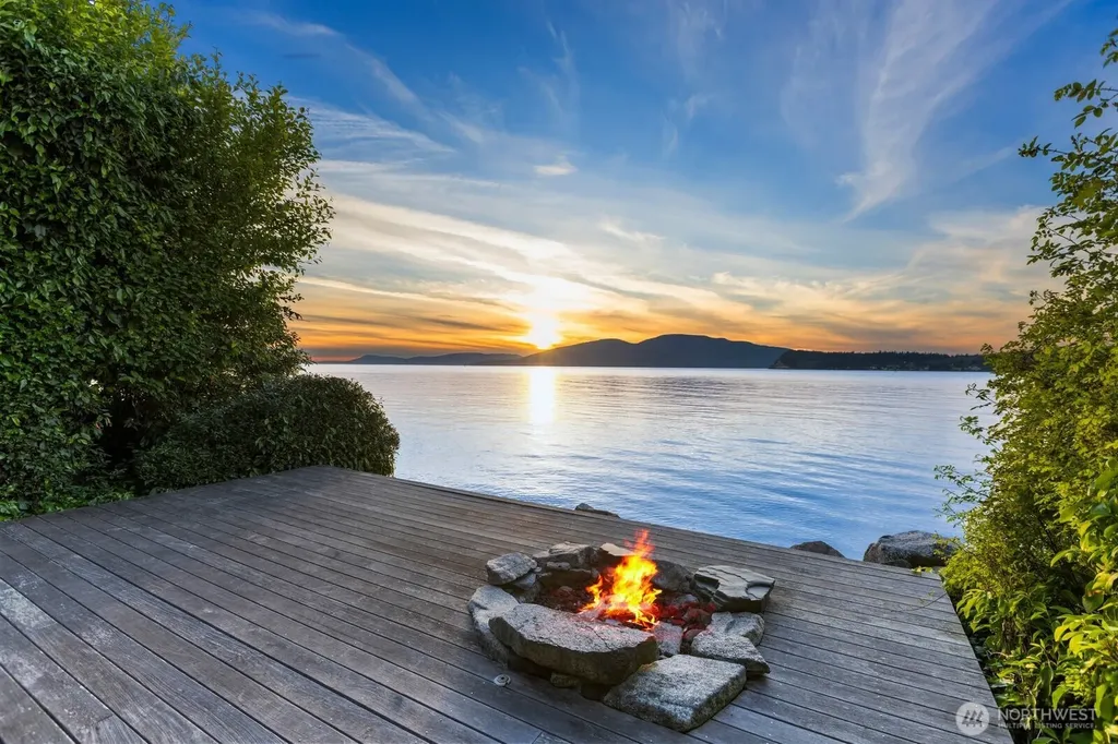 1114 B Avenue Anacortes WA 98221