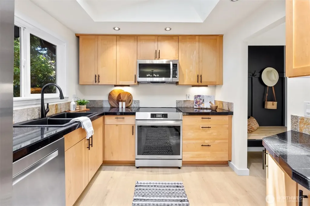 14284 120th Place NE Kirkland WA 98034