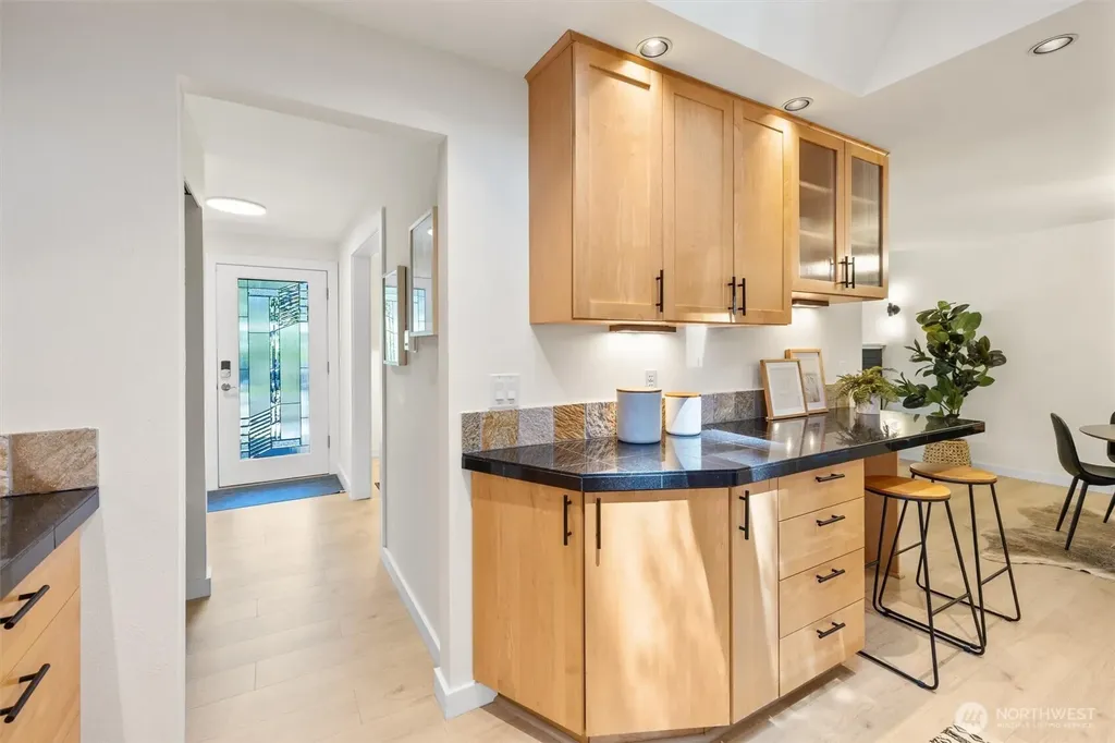 14284 120th Place NE Kirkland WA 98034