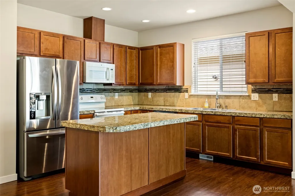 518 Grass Lake Street Ct NW Olympia WA 98502