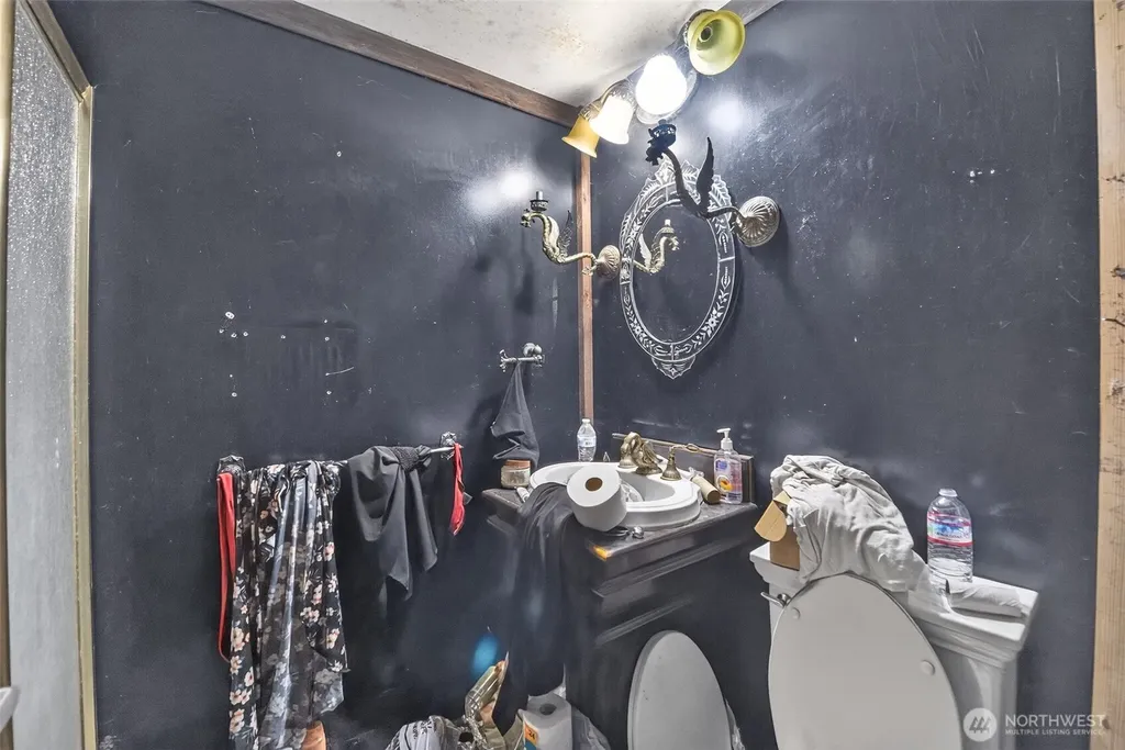 2704 395th Street Ct S Roy WA 98580