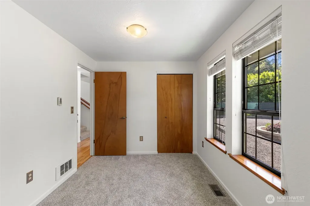 12506 NE Virginia Court Kingston WA 98346