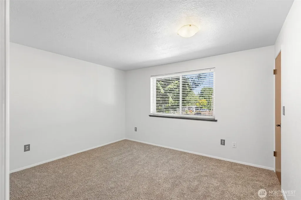 12506 NE Virginia Court Kingston WA 98346