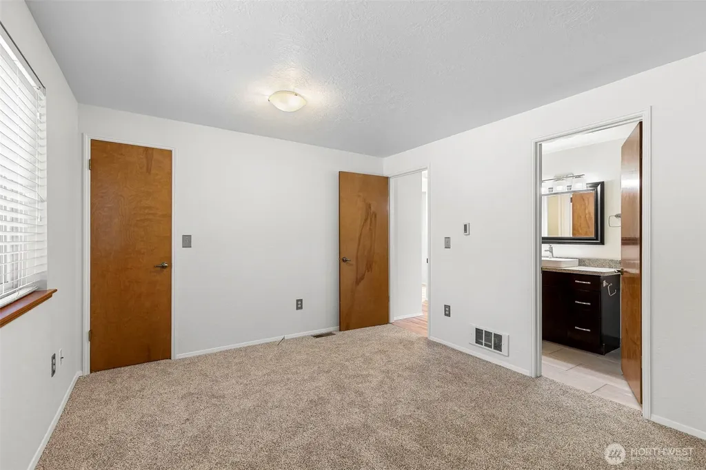 12506 NE Virginia Court Kingston WA 98346