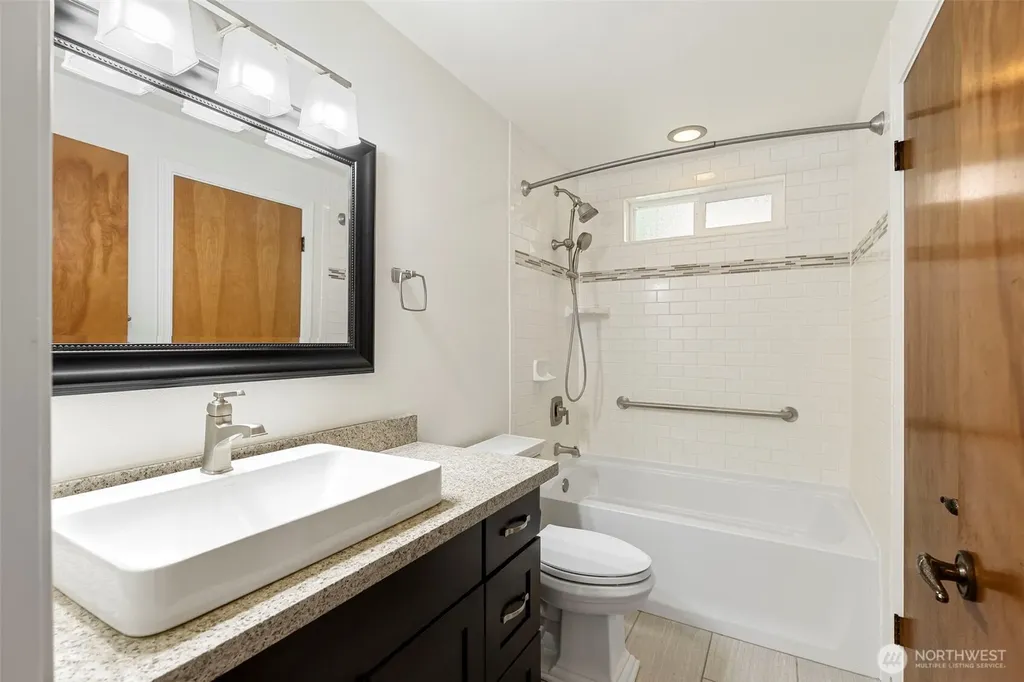 12506 NE Virginia Court Kingston WA 98346