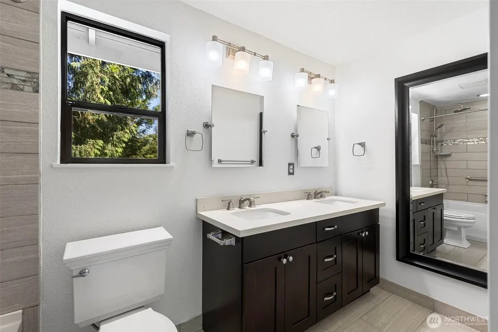 12506 NE Virginia Court Kingston WA 98346