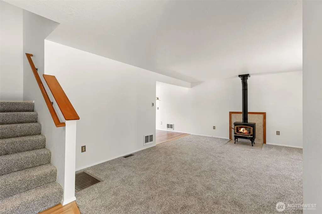 12506 NE Virginia Court Kingston WA 98346
