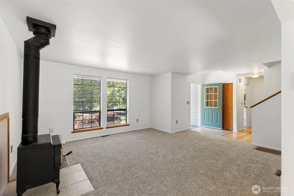 12506 NE Virginia Court Kingston WA 98346