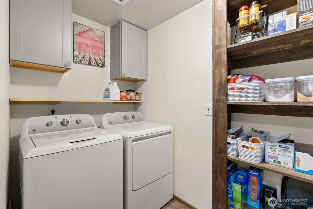 308 Key Peninsula Highway NW Lakebay WA 98349