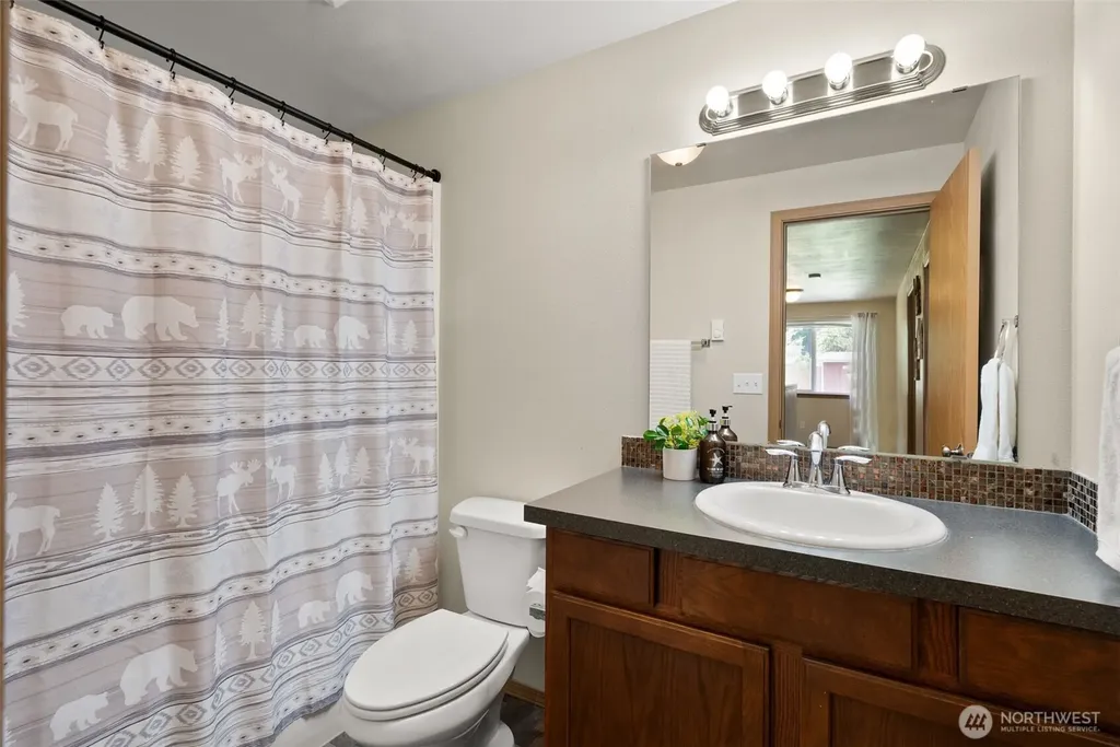 308 Key Peninsula Highway NW Lakebay WA 98349