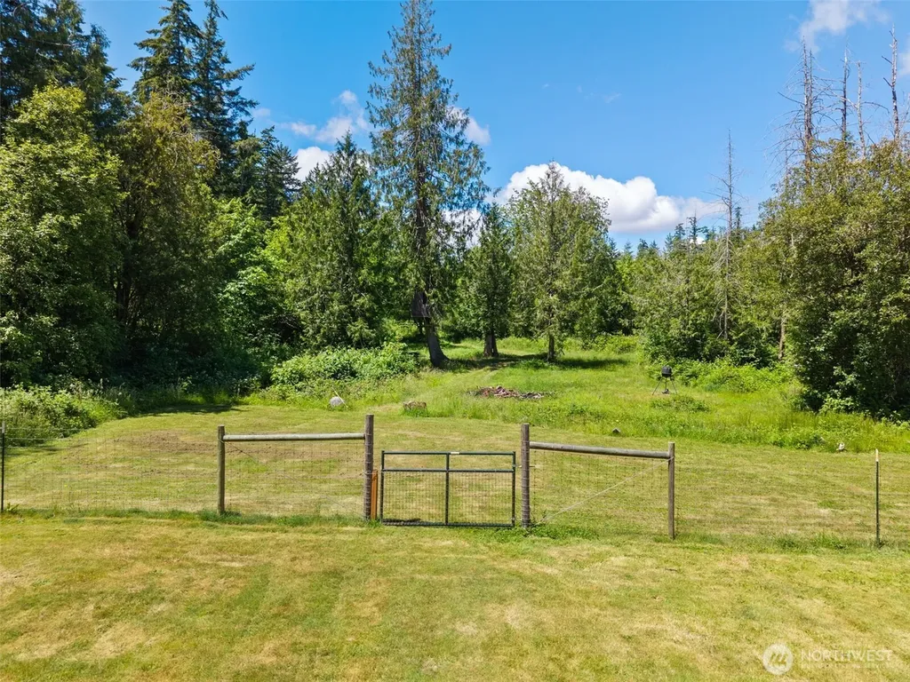 308 Key Peninsula Highway NW Lakebay WA 98349