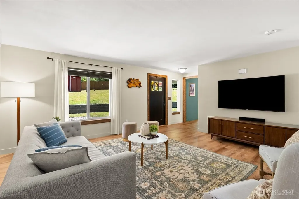 308 Key Peninsula Highway NW Lakebay WA 98349