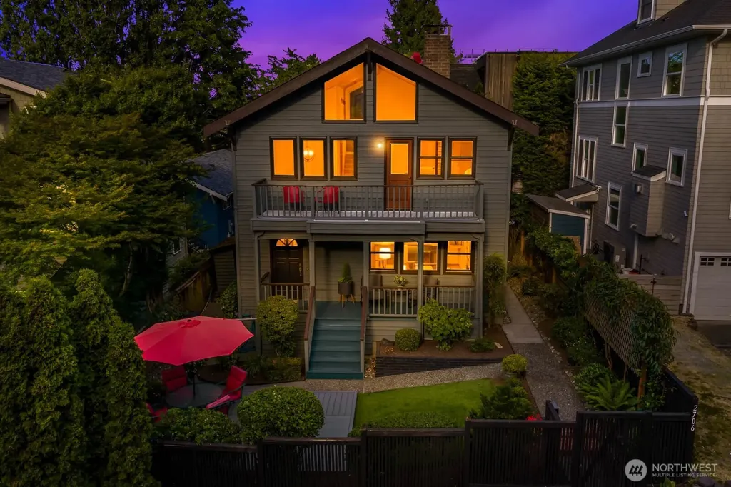 2706 1st Avenue W Seattle WA 98119