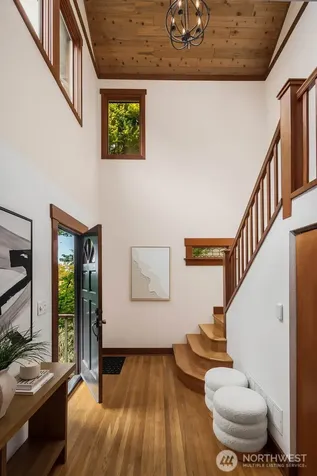 2706 1st Avenue W Seattle WA 98119