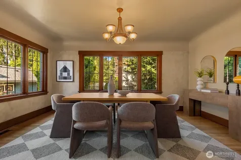 2706 1st Avenue W Seattle WA 98119