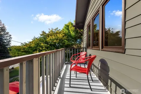2706 1st Avenue W Seattle WA 98119