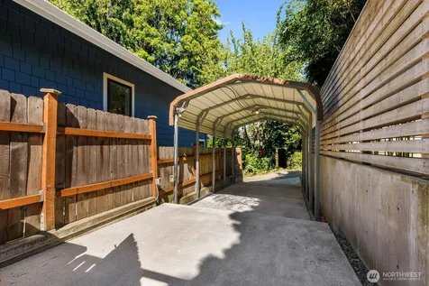 2706 1st Avenue W Seattle WA 98119