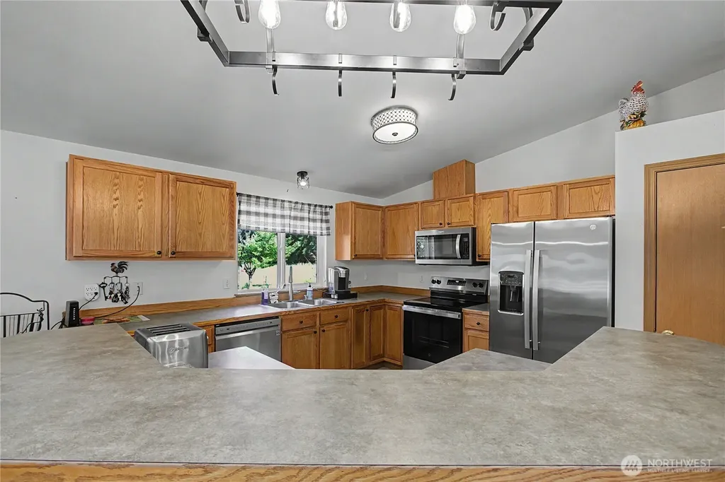 10548 179th Avenue SW Rochester WA 98579