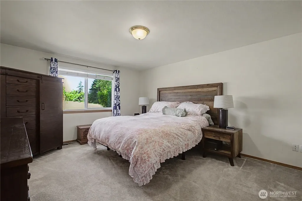 10548 179th Avenue SW Rochester WA 98579