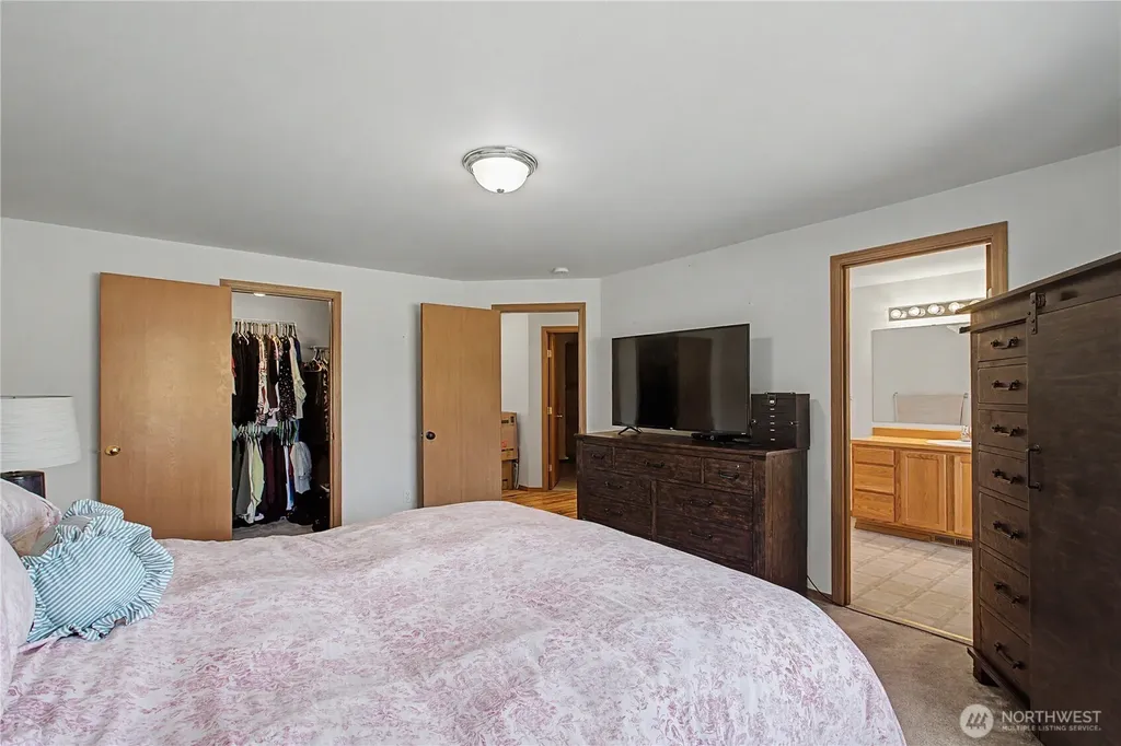 10548 179th Avenue SW Rochester WA 98579