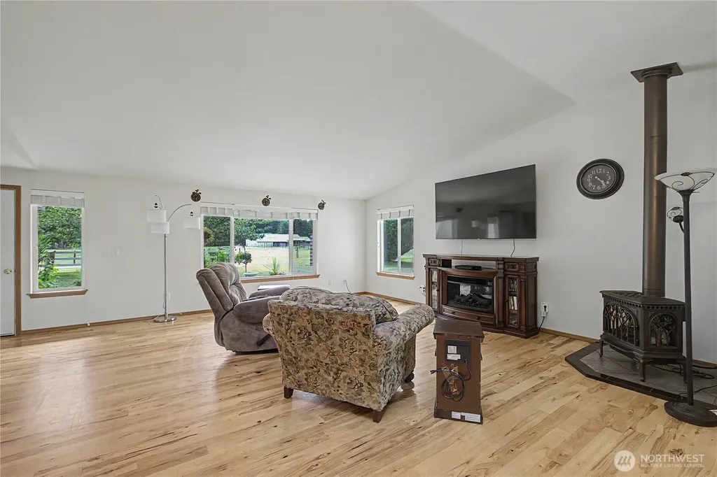 10548 179th Avenue SW Rochester WA 98579