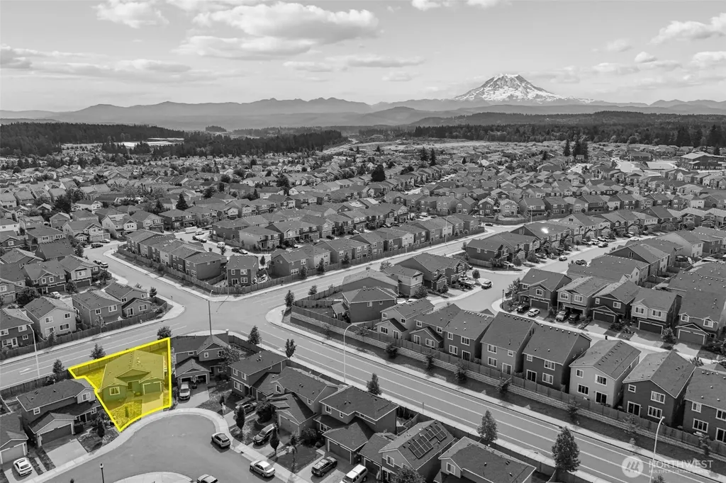 10824 185th Street E Puyallup WA 98374