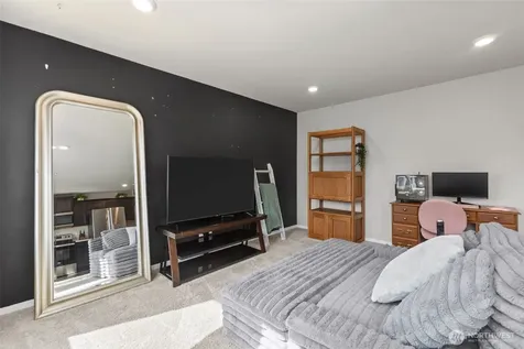 10824 185th Street E Puyallup WA 98374