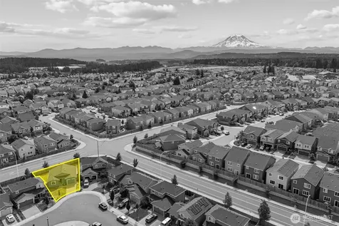 10824 185th Street E Puyallup WA 98374
