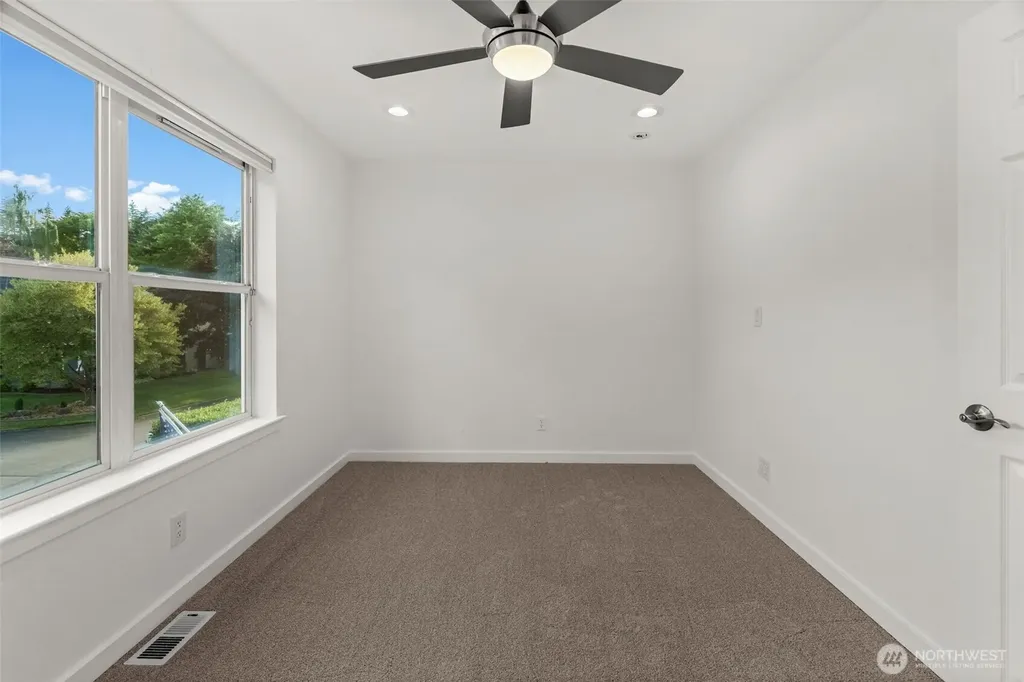 6623 29th Street Ct NW Gig Harbor WA 98335