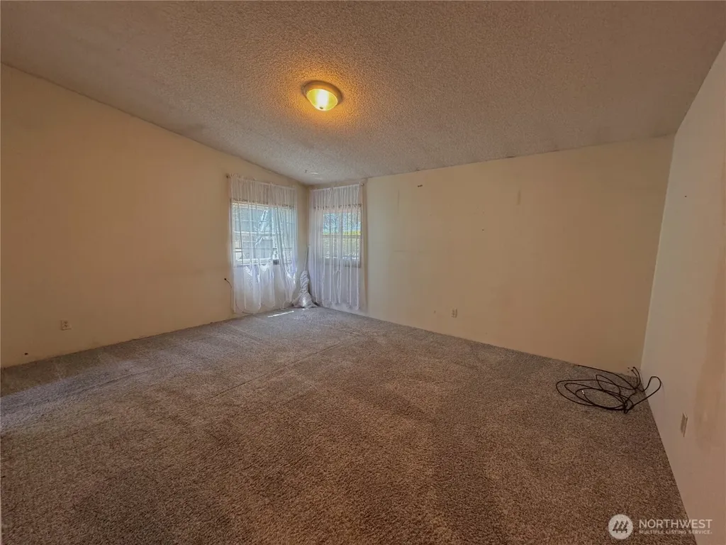 21621 186th Street E Orting WA 98360