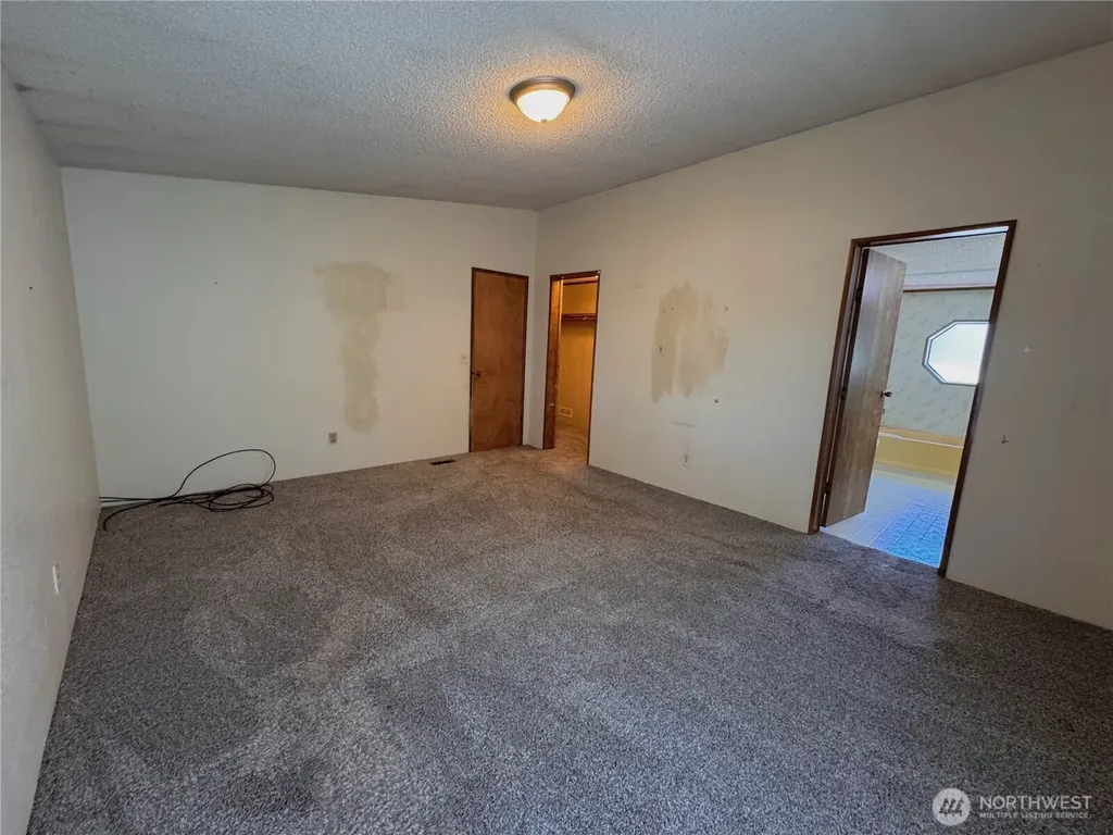 21621 186th Street E Orting WA 98360