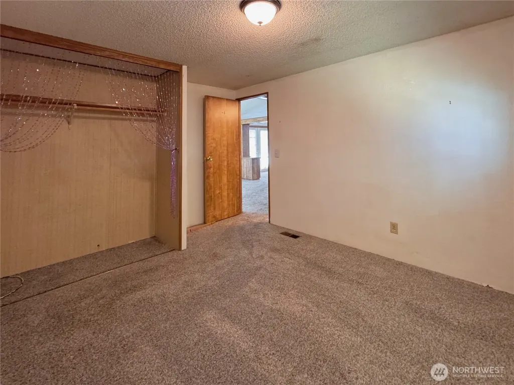 21621 186th Street E Orting WA 98360