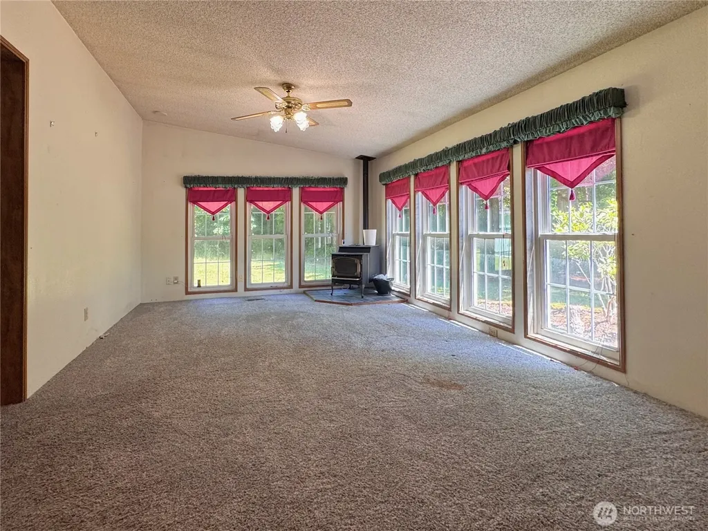 21621 186th Street E Orting WA 98360