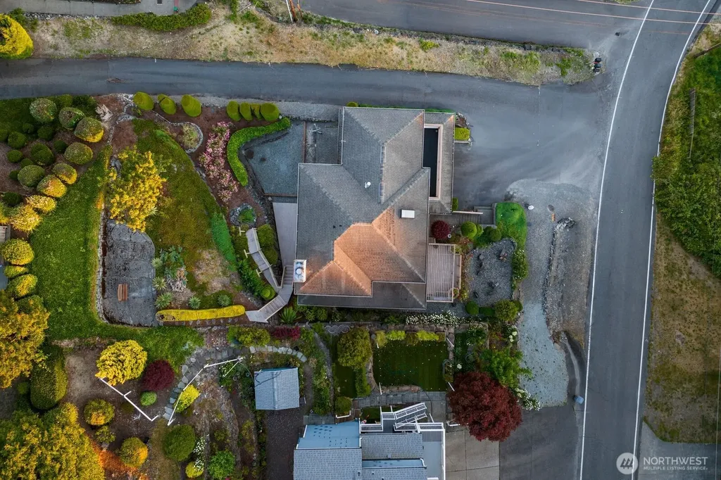 424 Alvord Avenue N Kent WA 98030