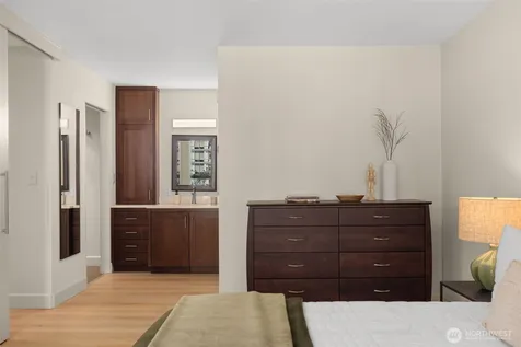 2100 3rd Avenue Seattle WA 98121