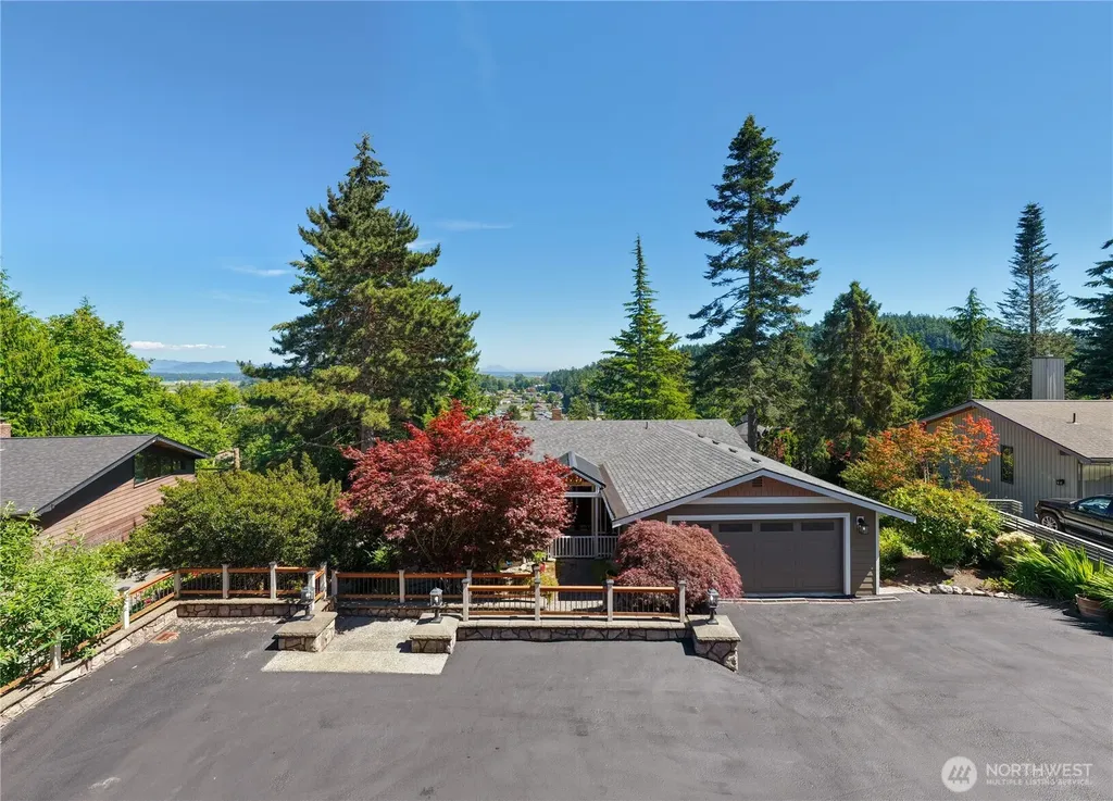 421 Umatilla Drive La Conner WA 98257