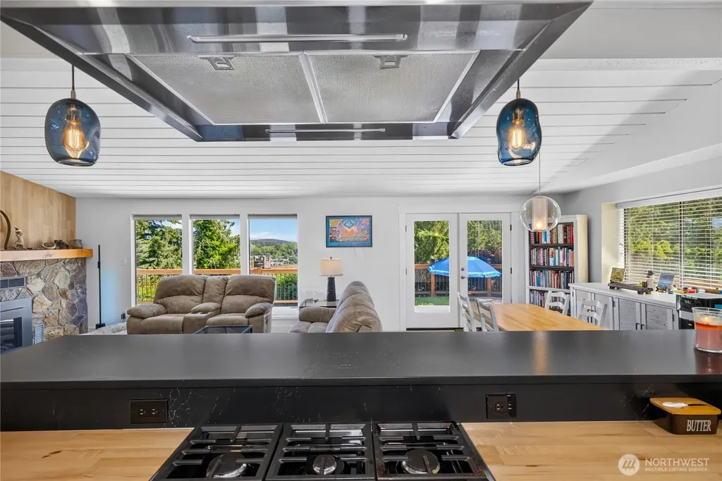 421 Umatilla Drive La Conner WA 98257