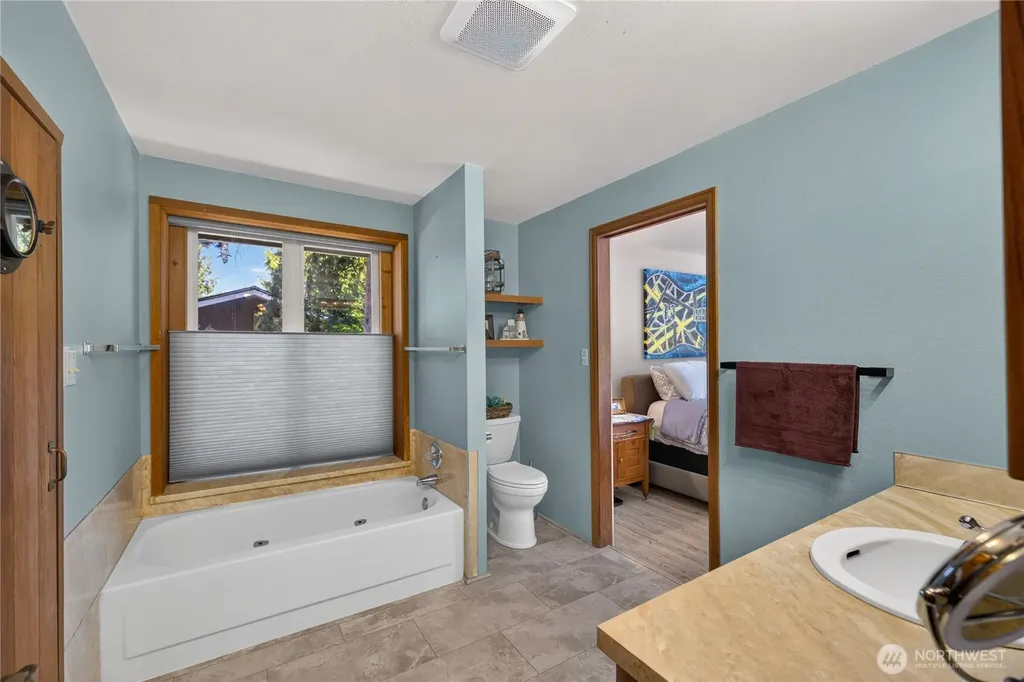 421 Umatilla Drive La Conner WA 98257